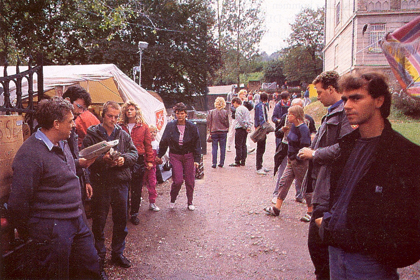 East German refugees Budapest 1989